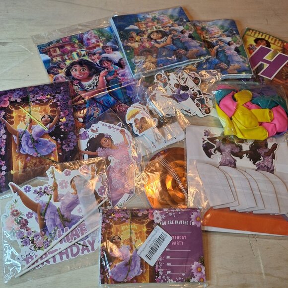 Encanto Birthday Party Decorations Cup Cake Toppers Banners Balloons Invitations - Picture 1 of 11